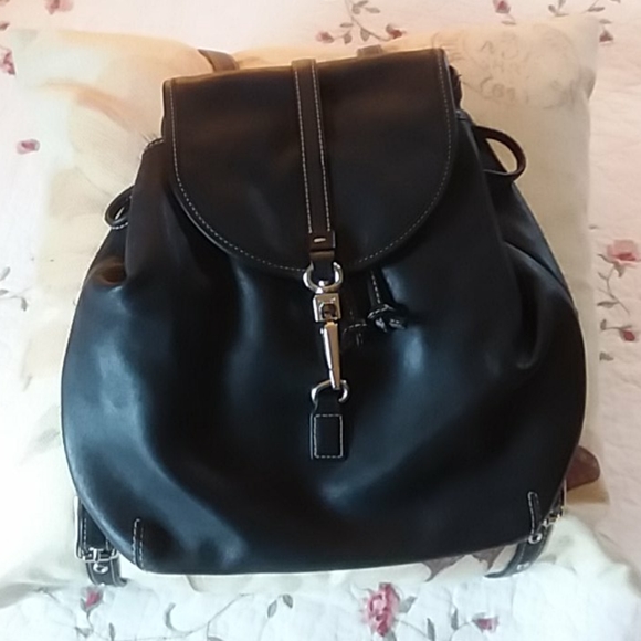 Coach Handbags - 🌷Rare Coach backpack with COA🌷
